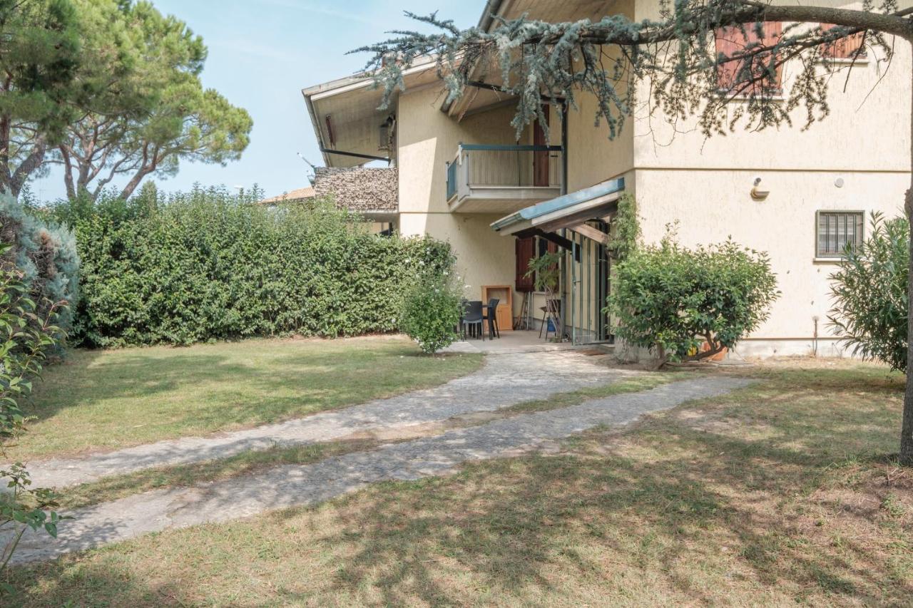 Villa Ida - 2 Bedrooms Apartment With Private Garden Σιρμιόνε Εξωτερικό φωτογραφία