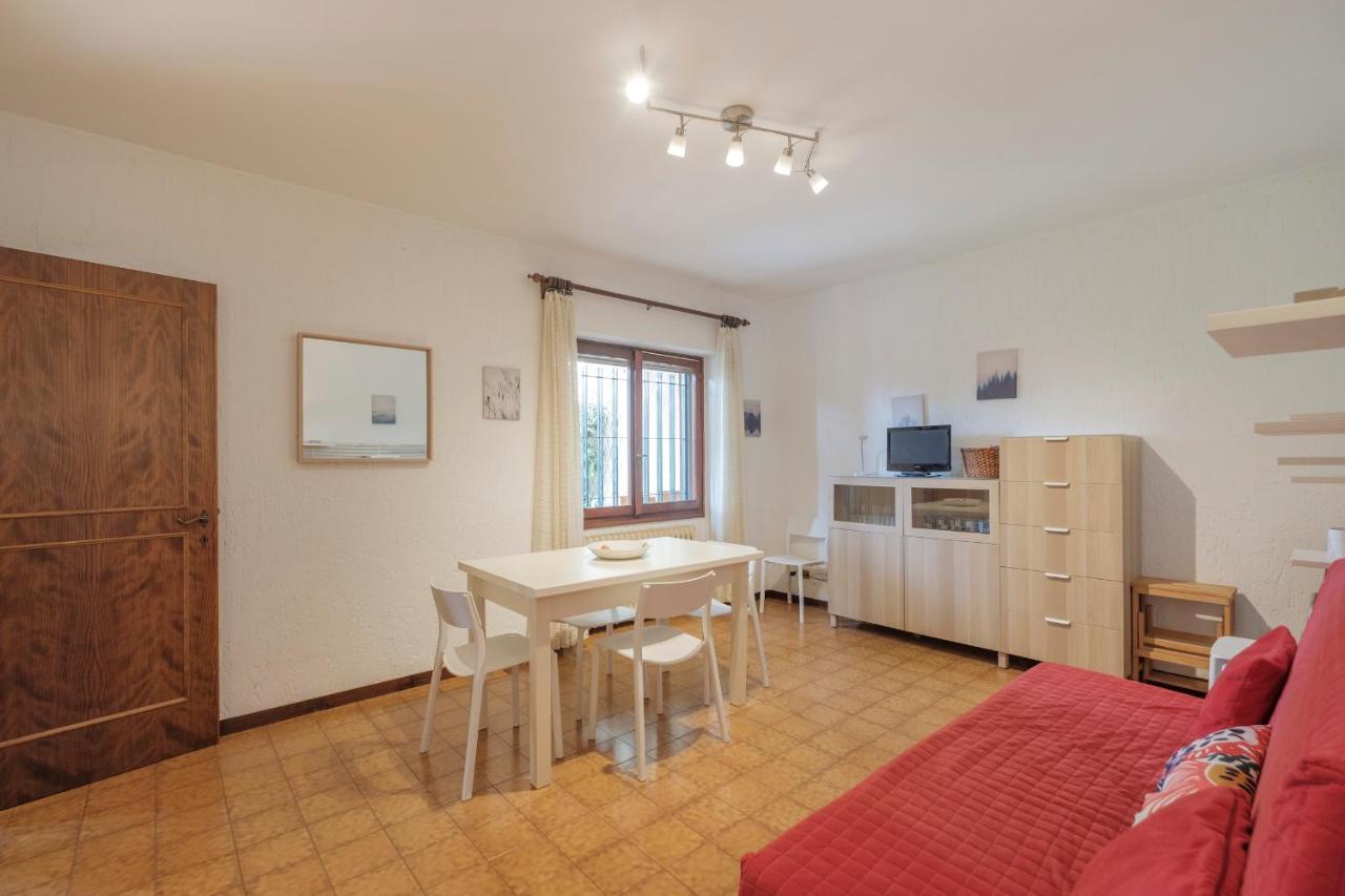 Villa Ida - 2 Bedrooms Apartment With Private Garden Σιρμιόνε Εξωτερικό φωτογραφία